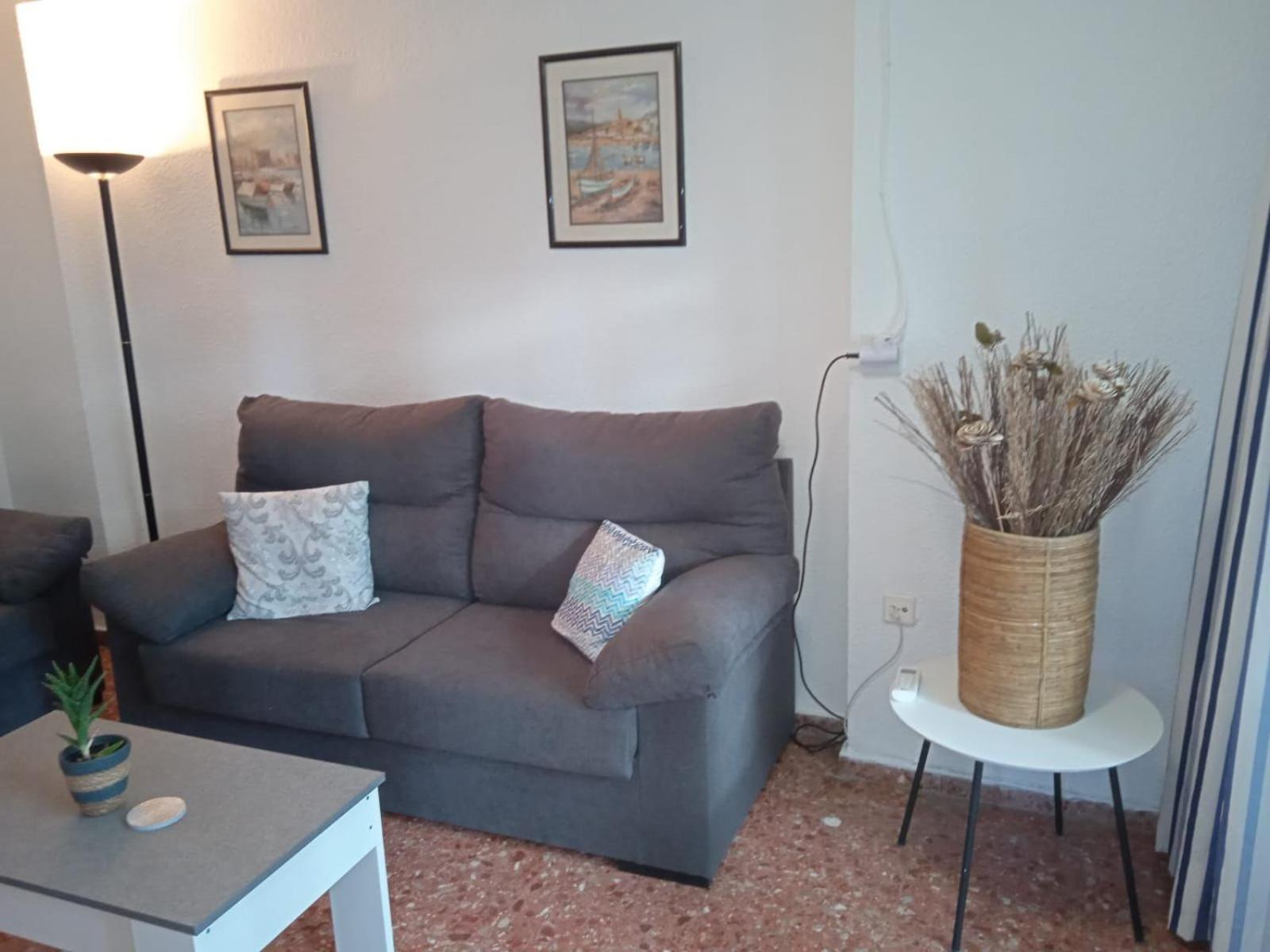 Edificio Gijon Newly Renovated Two-Bedroom Apartment بينايدورم المظهر الخارجي الصورة